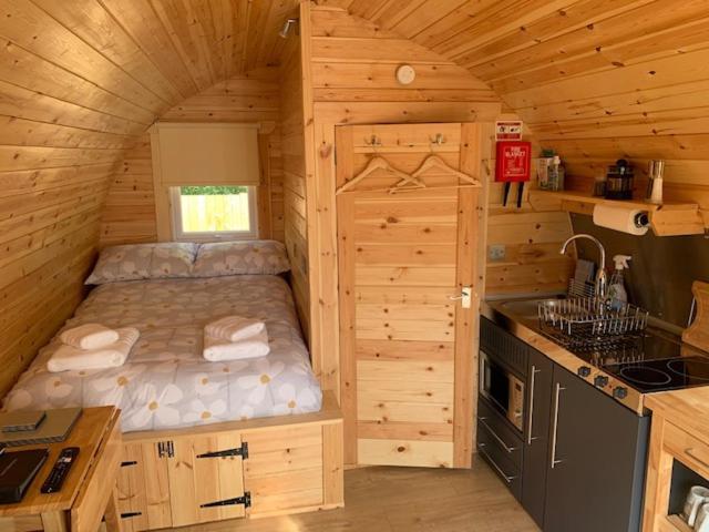 Conifer Cabins Fort William Bagian luar foto