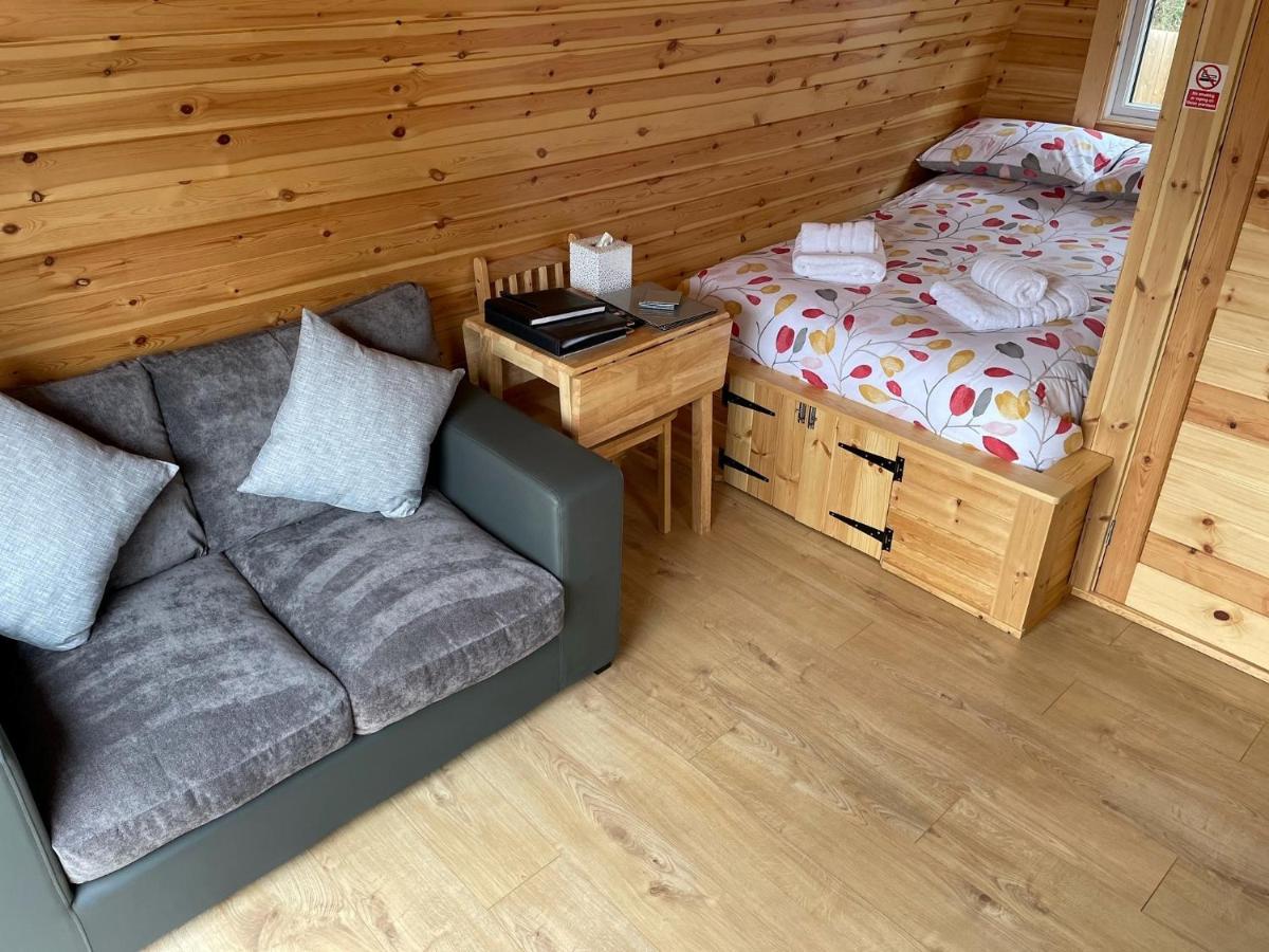 Conifer Cabins Fort William Bagian luar foto